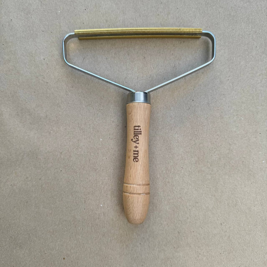 Tilley + Me Beech Wood Pet Hair Remover