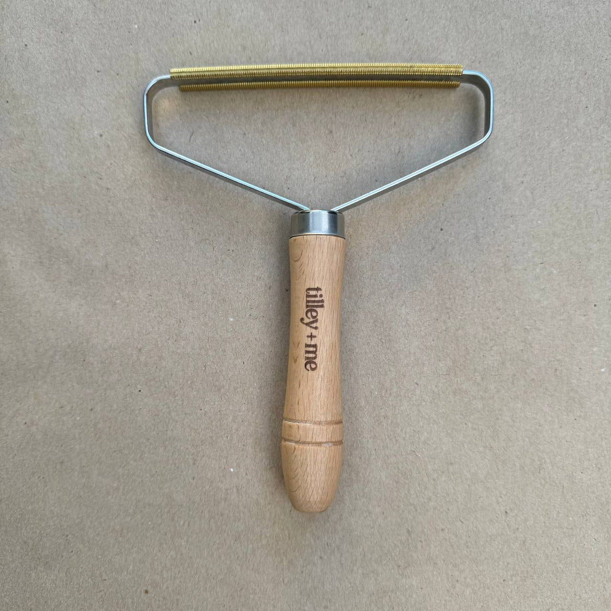 Tilley + Me Beech Wood Pet Hair Remover